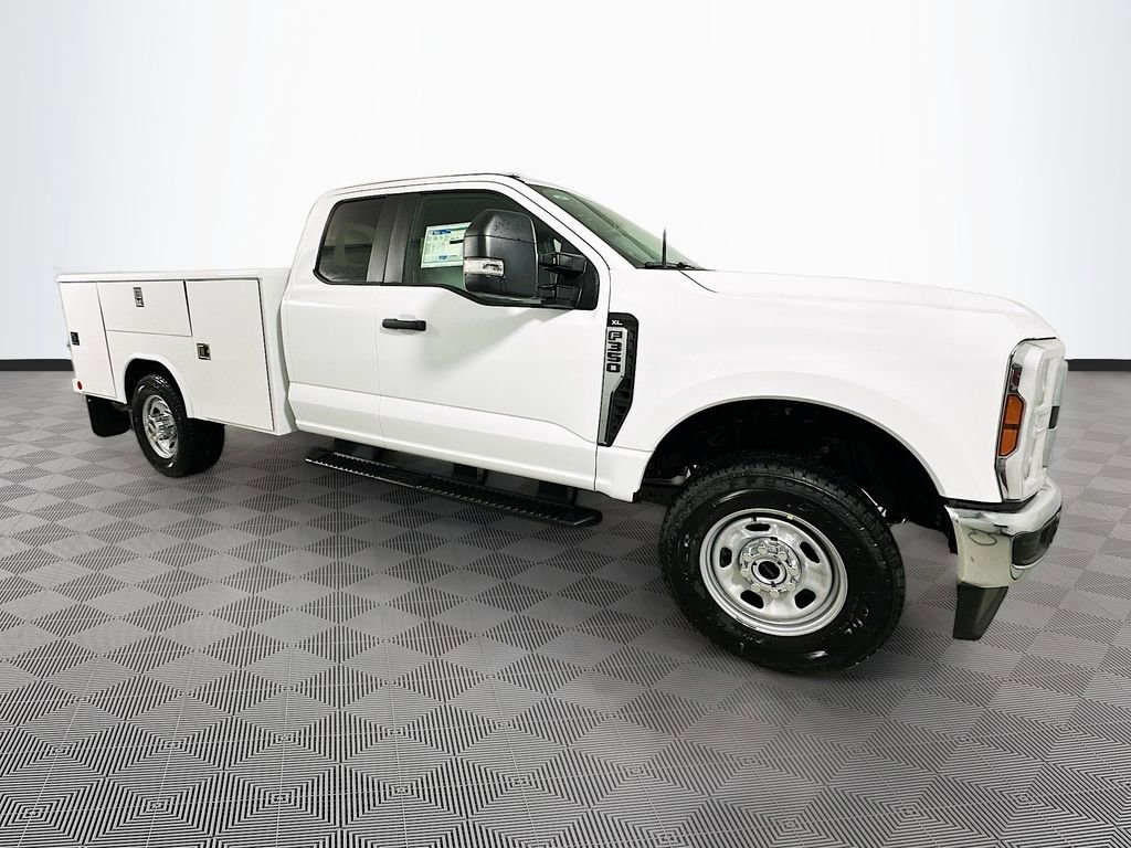New 2026 Ford F350 XL w/ XL Chrome Package AWD/4WD image 3