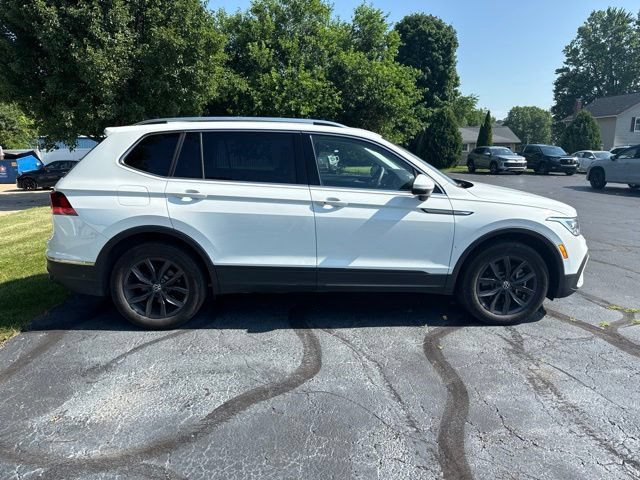 Used 2024 Volkswagen Tiguan SE AWD/4WD image 8
