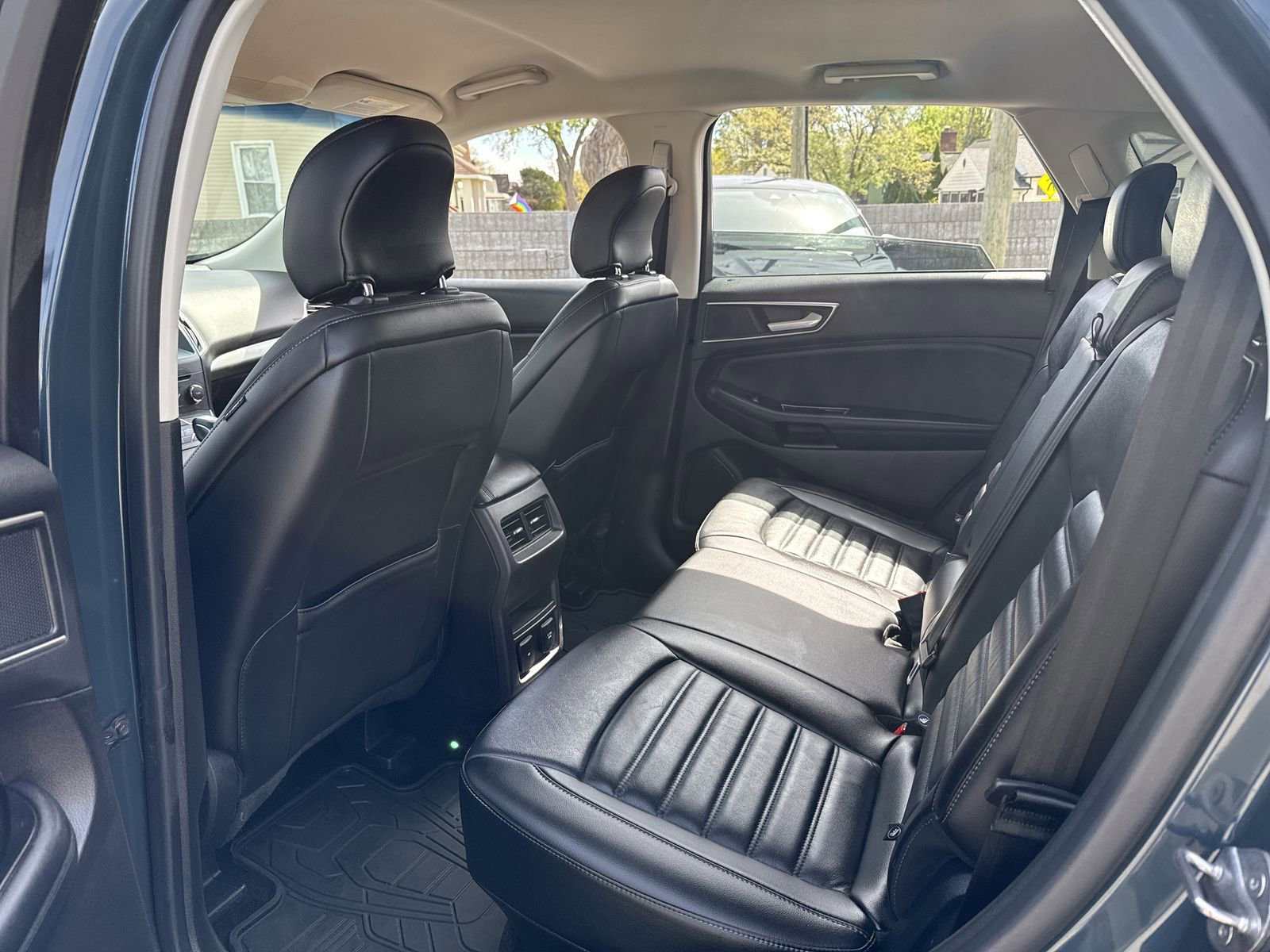 Used 2016 Ford Edge SEL w/ Equipment Group 201A AWD/4WD image 26