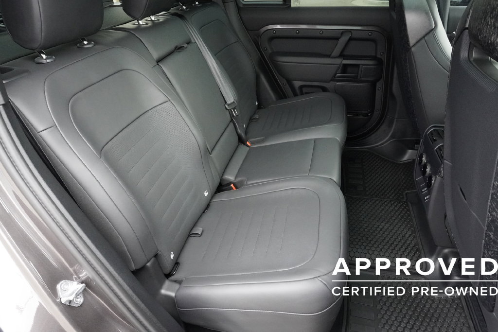 Used 2026 Land Rover Defender 110 OCTA AWD/4WD image 27