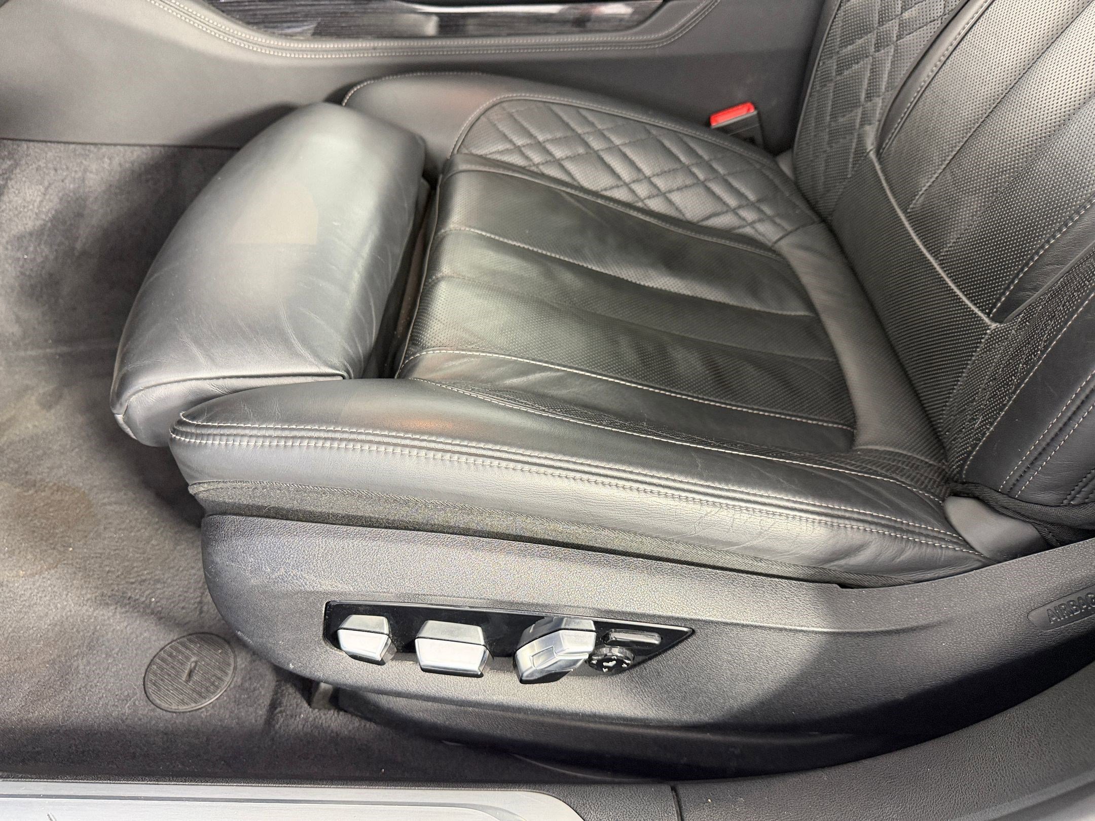 Used 2020 BMW M760i xDrive w/ Luxury Rear Seating Package image 13