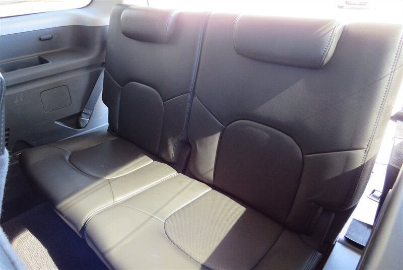 Used 2008 Nissan Pathfinder LE RWD image 15