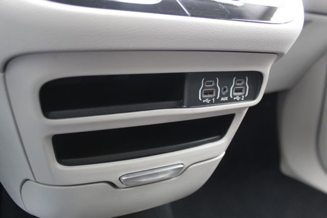 Used 2024 Chrysler Pacifica Touring-L image 22