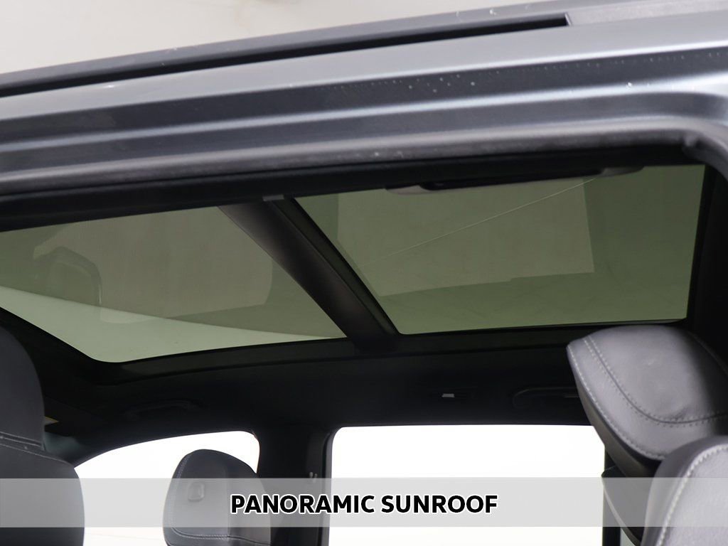 Used 2022 Mercedes-Benz GLS 450 4MATIC w/ AMG Line Exterior image 4