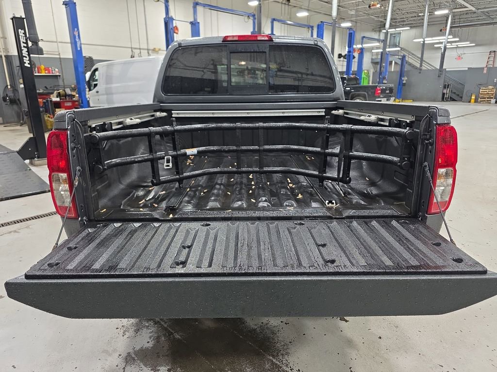 Used 2018 Nissan Frontier PRO-4X AWD/4WD image 16