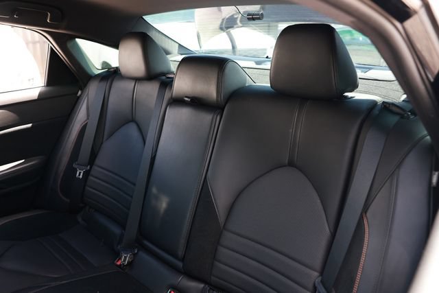 Used 2019 Toyota Avalon Touring FWD image 11
