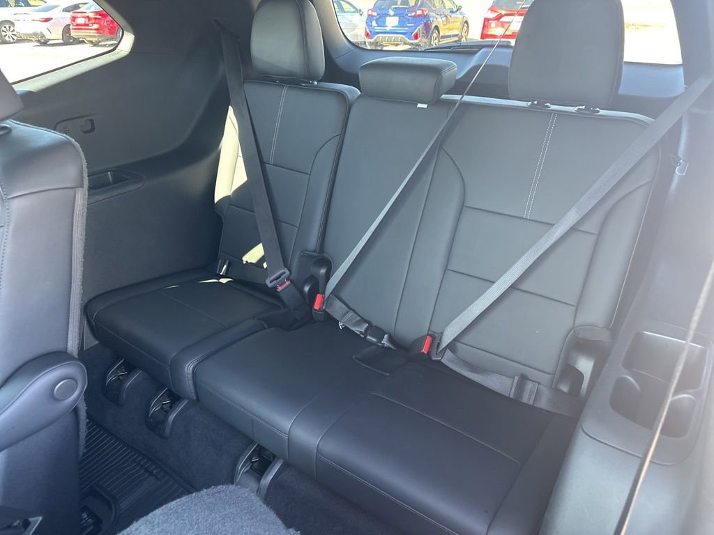 Used 2025 GMC Acadia Elevation w/ Elevation Premium Package image 22