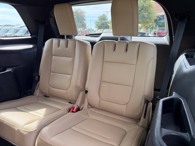 Used 2017 Ford Explorer XLT w/ Equipment Group 202A FWD image 24