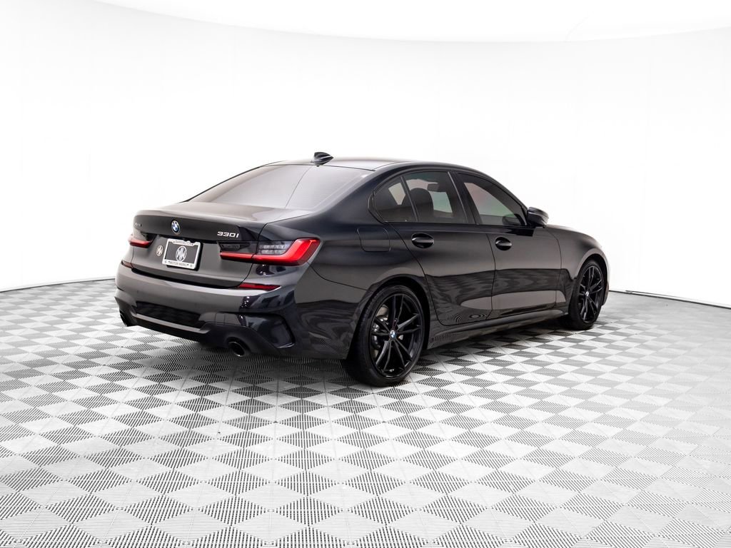 Used 2021 BMW 330i xDrive Sedan w/ M Sport Package image 5