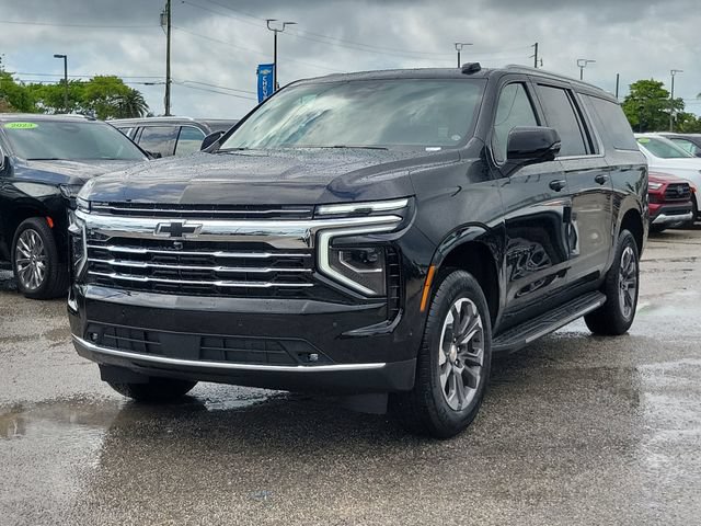 New 2026 Chevrolet Suburban LT w/ Comfort Package