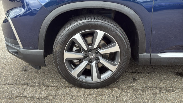 Used 2023 Honda Pilot Elite image 8