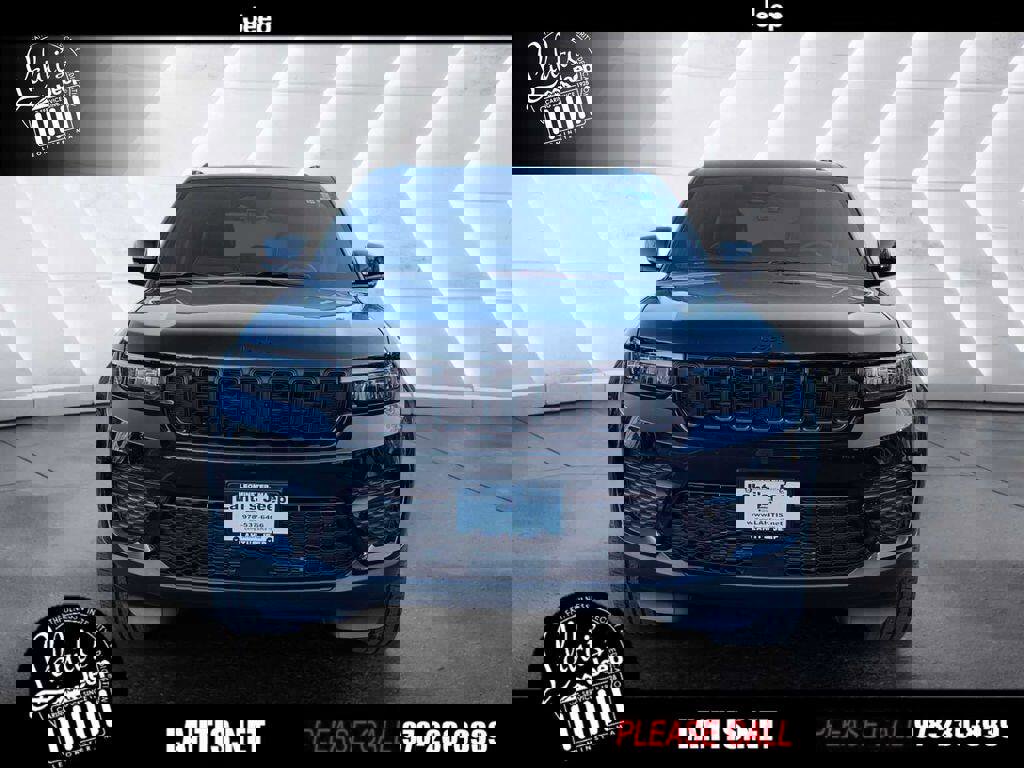 New 2025 Jeep Grand Cherokee Altitude image 2