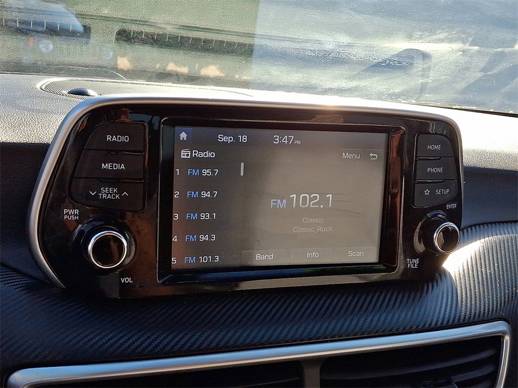 Used 2019 Hyundai Tucson SE image 16