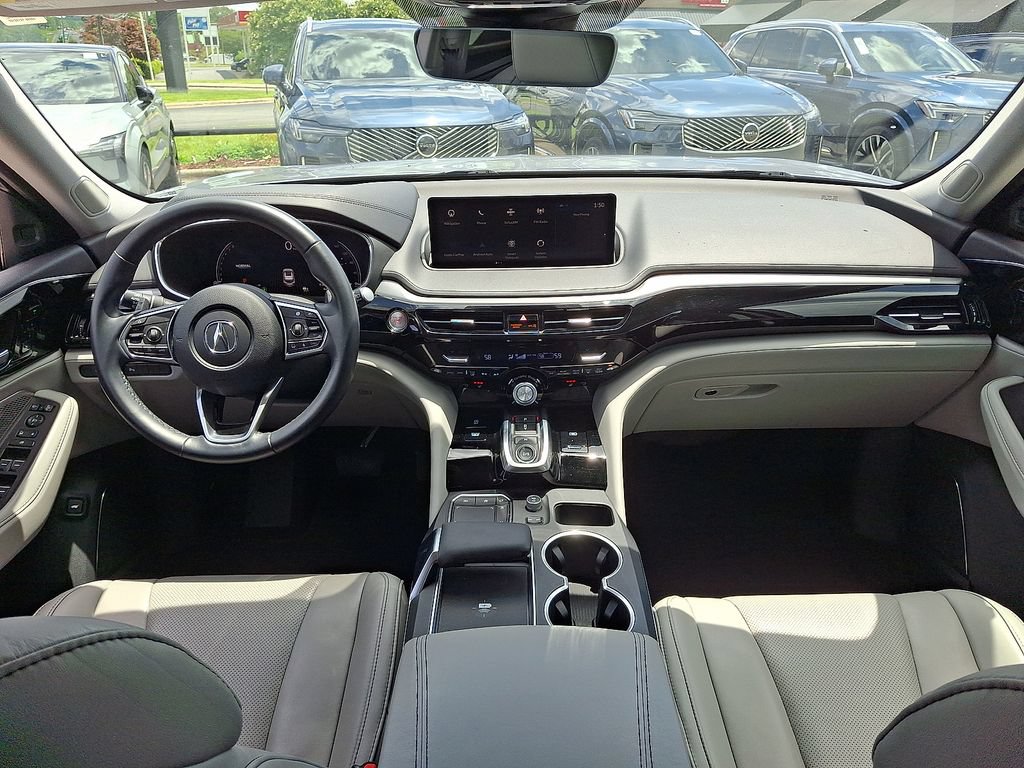 Used 2022 Acura MDX w/ Technology Package AWD/4WD image 2