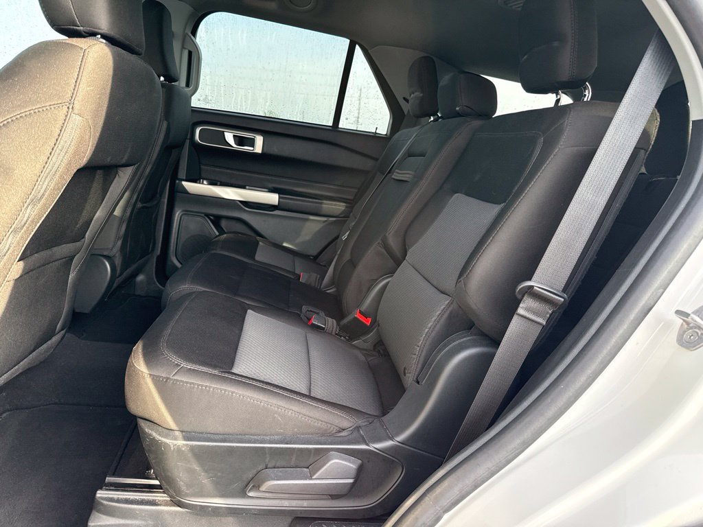 Used 2023 Ford Explorer XLT RWD image 9
