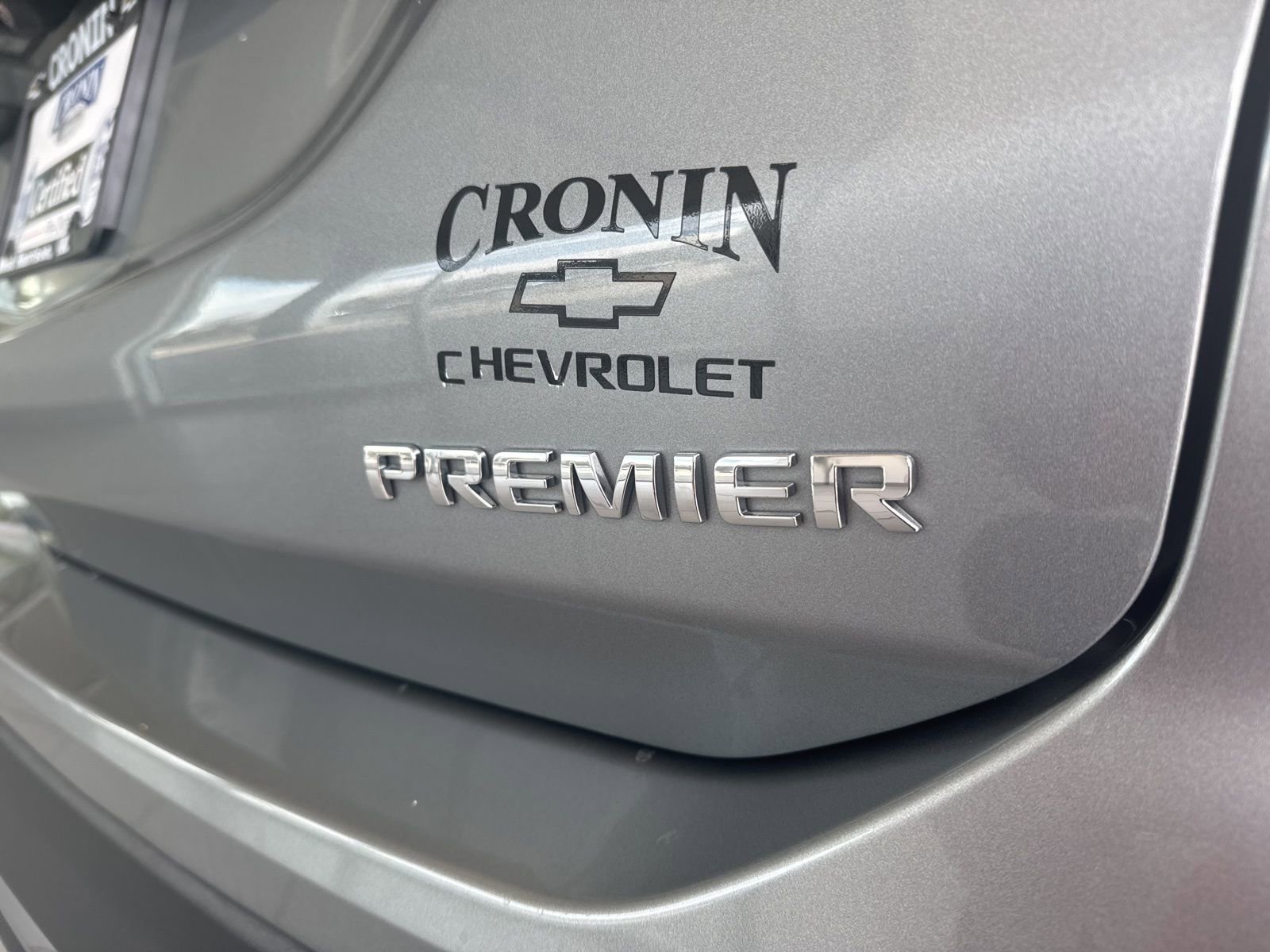 Used 2023 Chevrolet Equinox Premier image 10