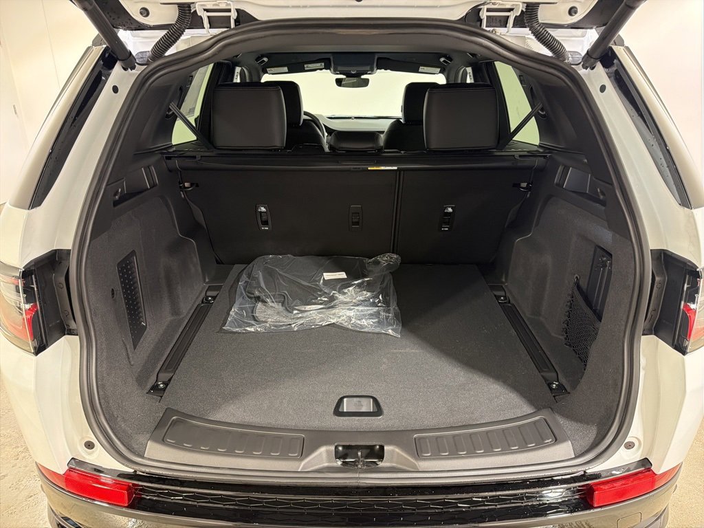 New 2026 Land Rover Discovery Sport Landmark image 29