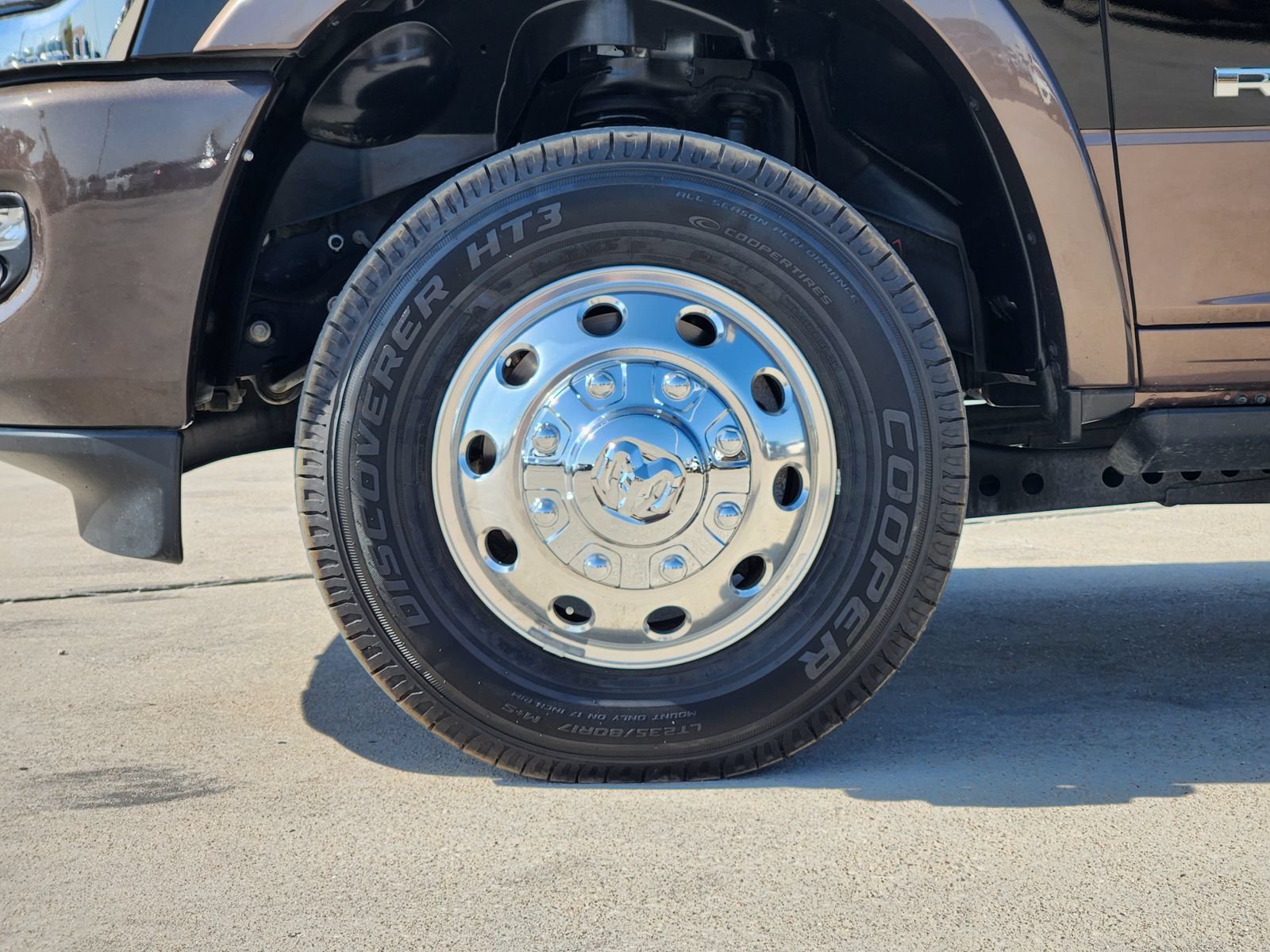 Used 2024 RAM 3500 Limited w/ Safety Group AWD/4WD image 14