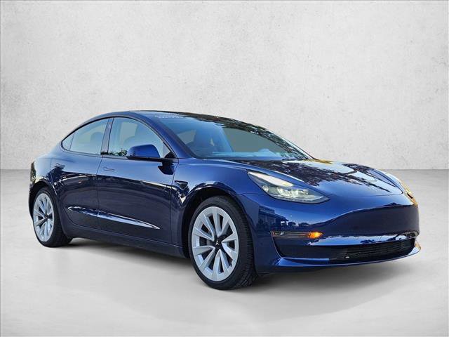 Used 2023 Tesla Model 3 Standard Range image 3