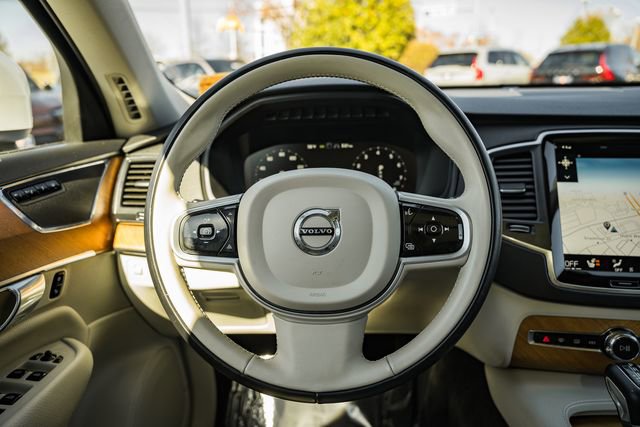 Certified 2022 Volvo XC90 T6 Momentum w/ Climate Package image 28