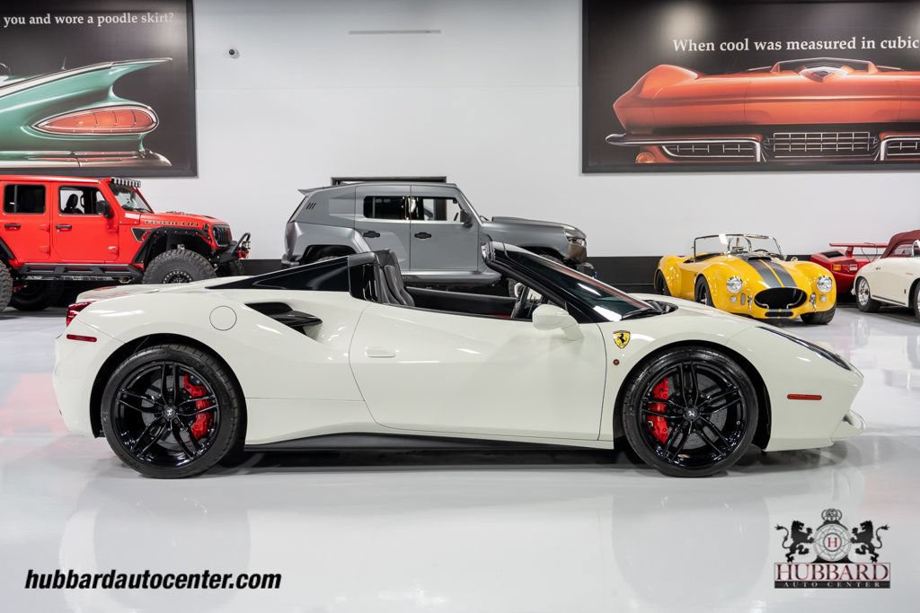 Used 2019 Ferrari 488 Spider RWD image 9