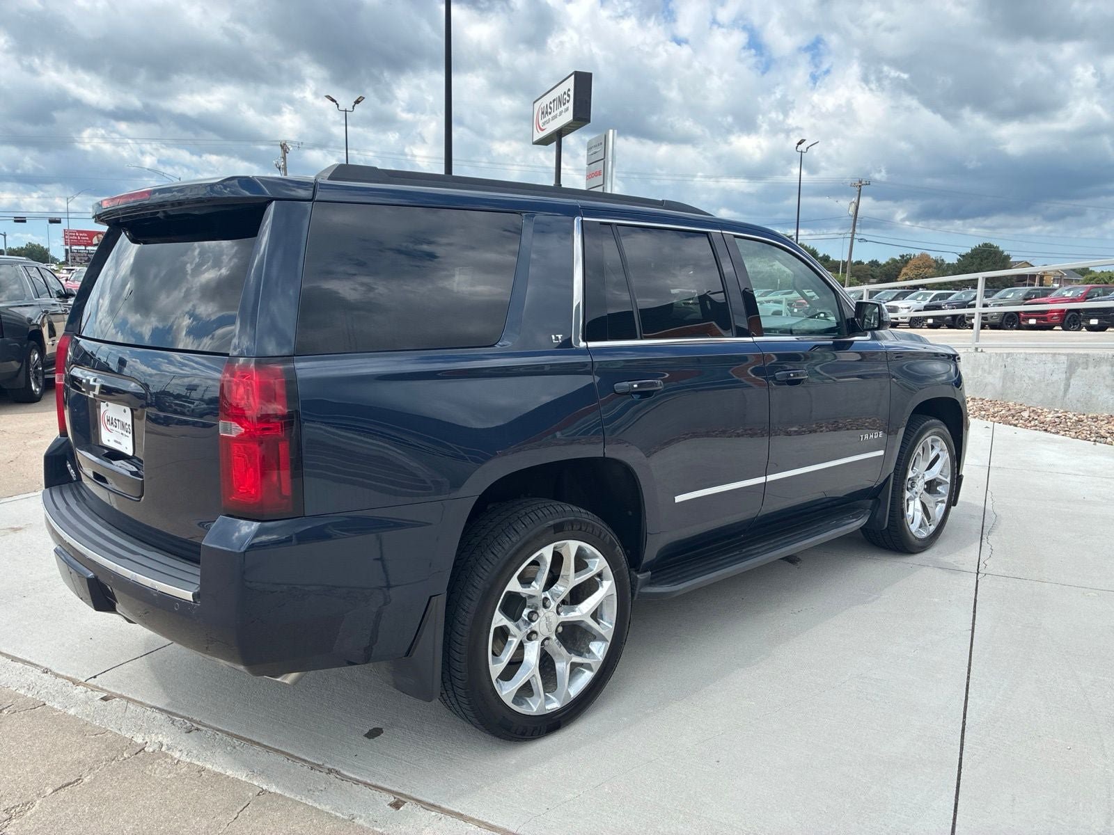 Used 2020 Chevrolet Tahoe LT w/ Luxury Package AWD/4WD image 8