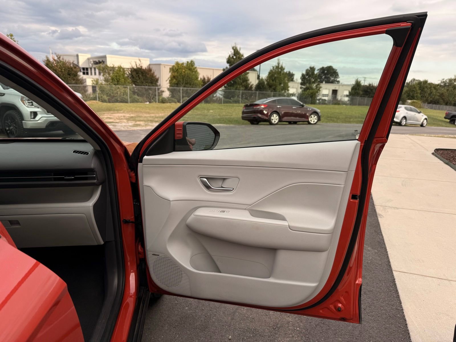 Used 2024 Hyundai Kona Limited image 22