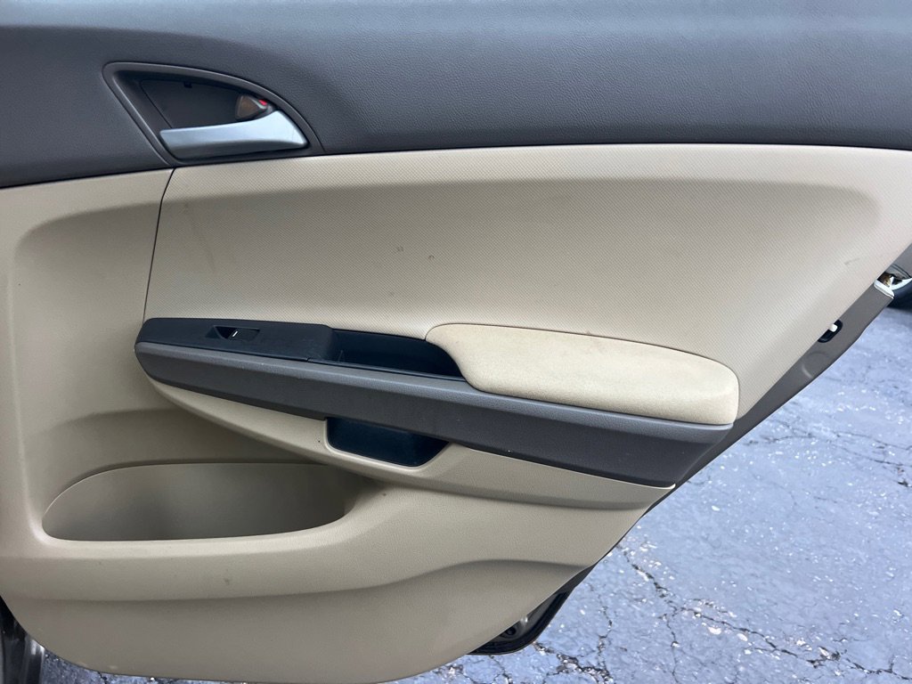 Used 2010 Honda Accord LX-P image 14