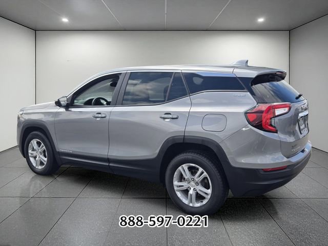Used 2024 GMC Terrain SLE FWD image 3