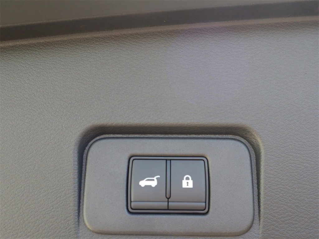 Certified 2025 Nissan Rogue SV w/ SV Premium Package image 33