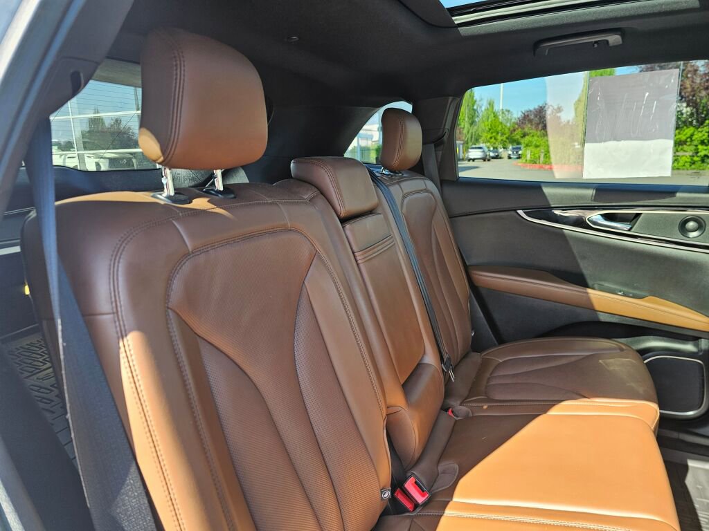 Used 2022 Lincoln Nautilus Reserve w/ Equipment Group 201A AWD/4WD image 17