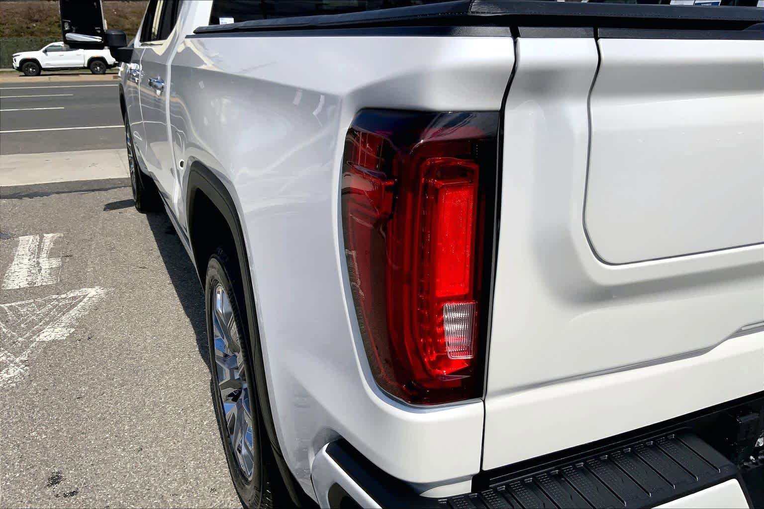 Used 2024 GMC Sierra 1500 Denali w/ Denali Reserve Package image 27
