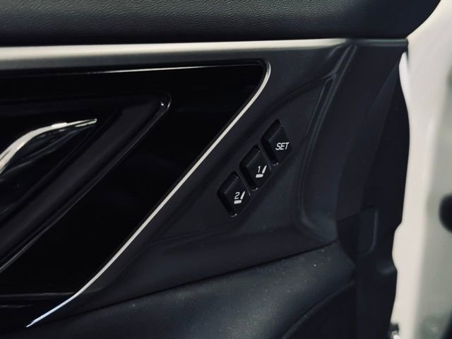 Used 2022 Subaru Outback Limited image 16