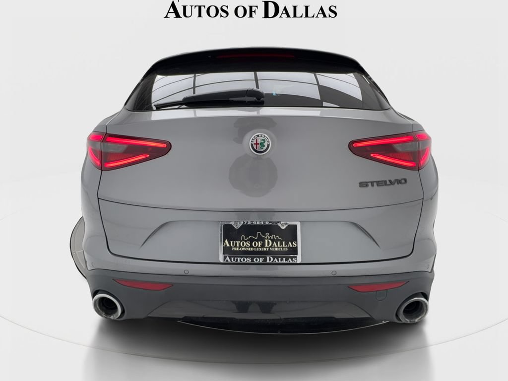 Used 2021 Alfa Romeo Stelvio Sprint w/ Nero Edizione RWD image 9
