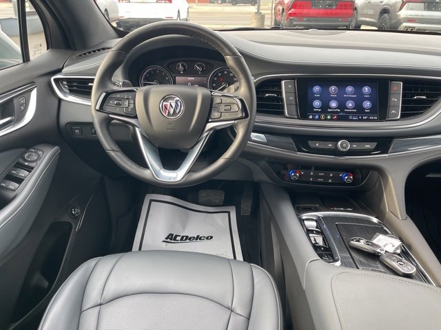 Used 2023 Buick Enclave Essence w/ Sport Touring Edition image 21