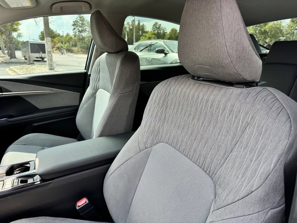 Used 2025 Toyota Camry LE w/ Convenience Package FWD image 11