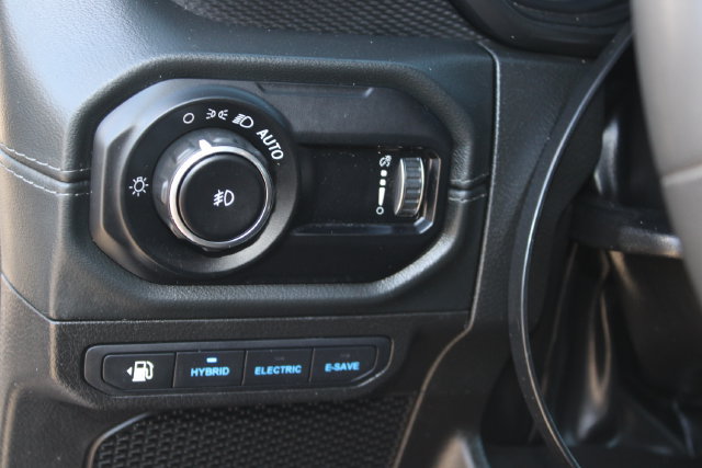 Used 2024 Jeep Wrangler Unlimited Rubicon 4xe AWD/4WD image 14