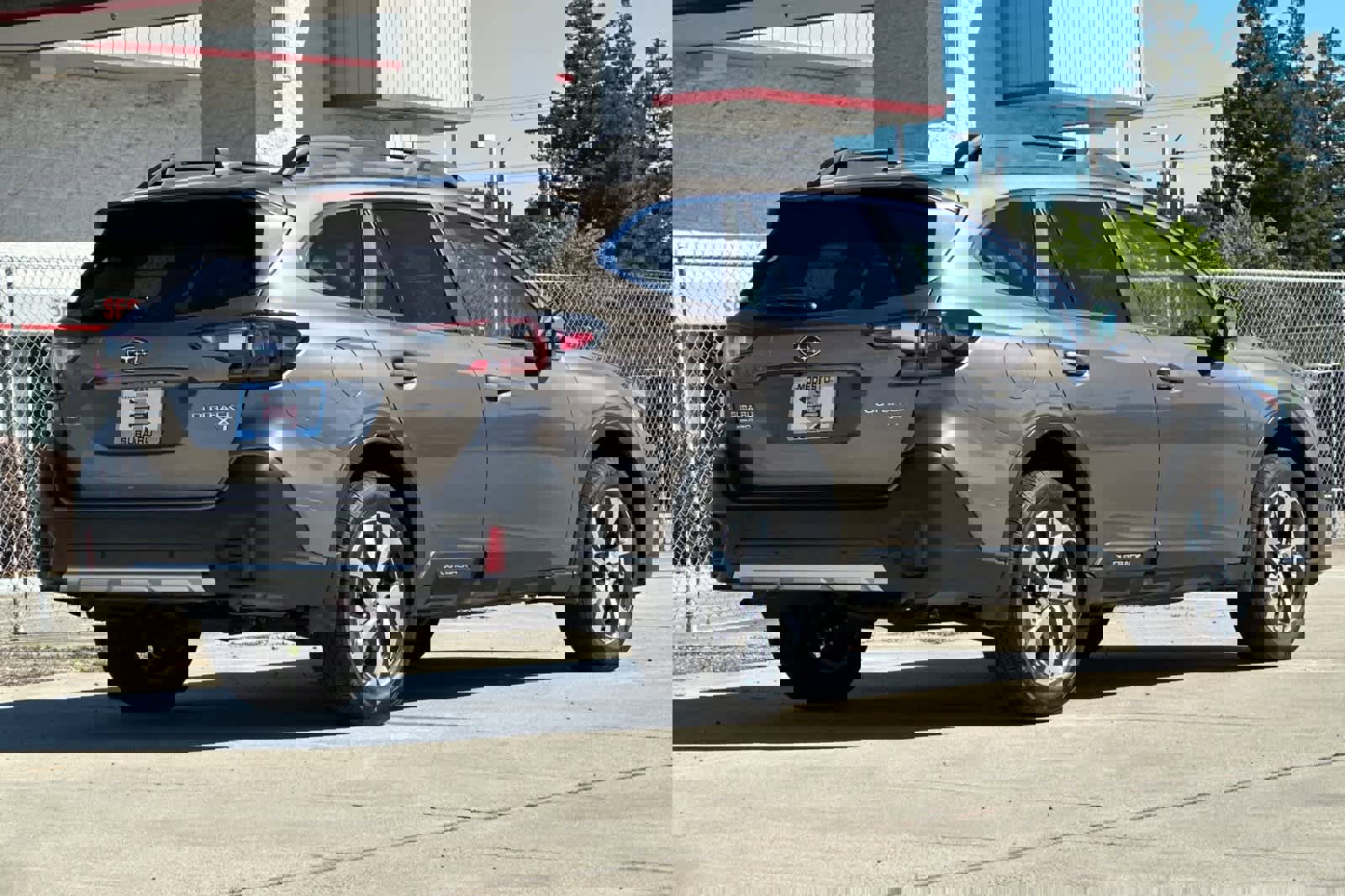 Certified 2021 Subaru Outback Limited XT w/ Popular Package #2 image 3