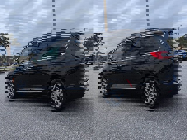 Used 2022 Chrysler Pacifica Limited image 7