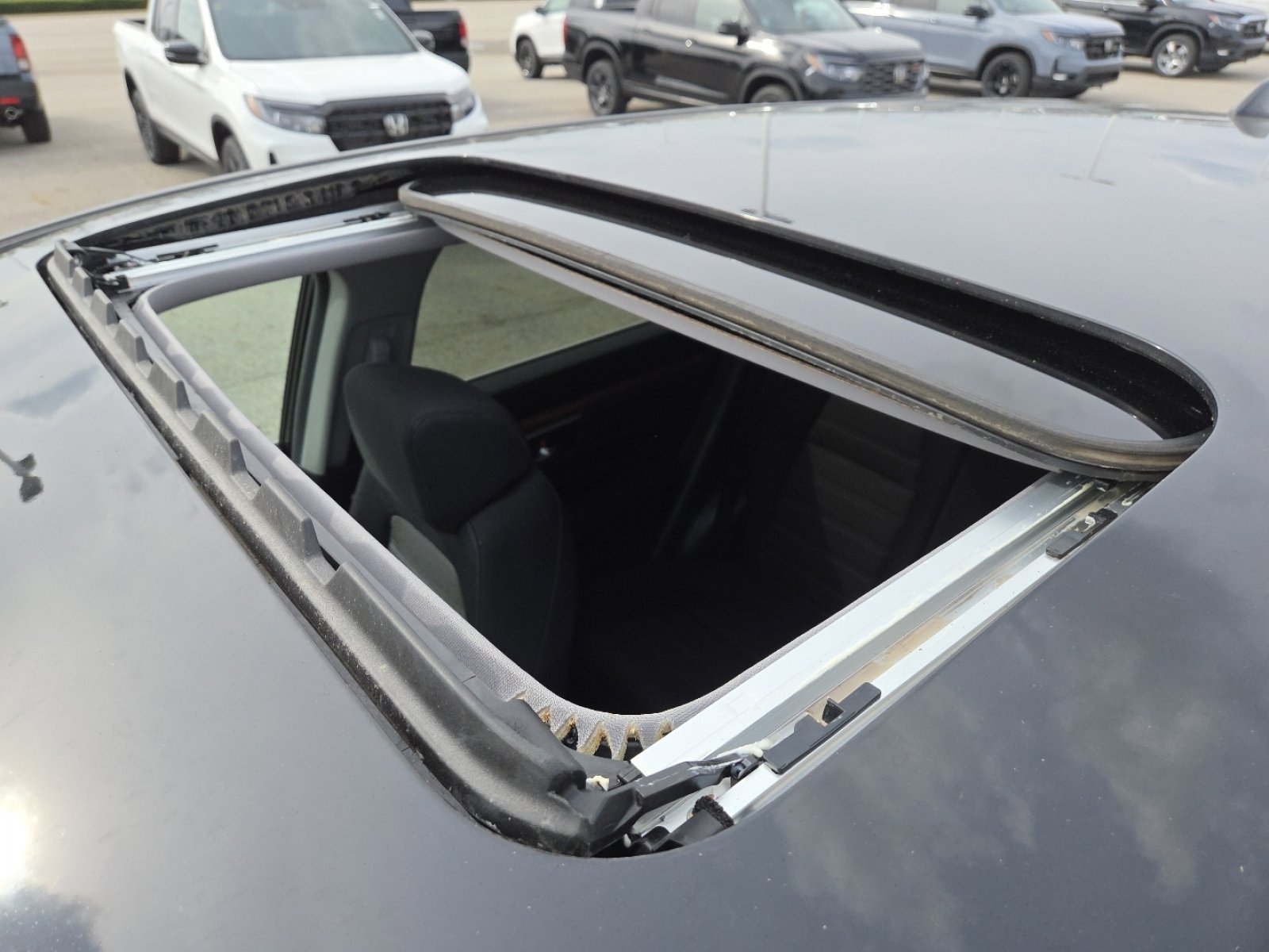 Used 2021 Honda CR-V EX image 4