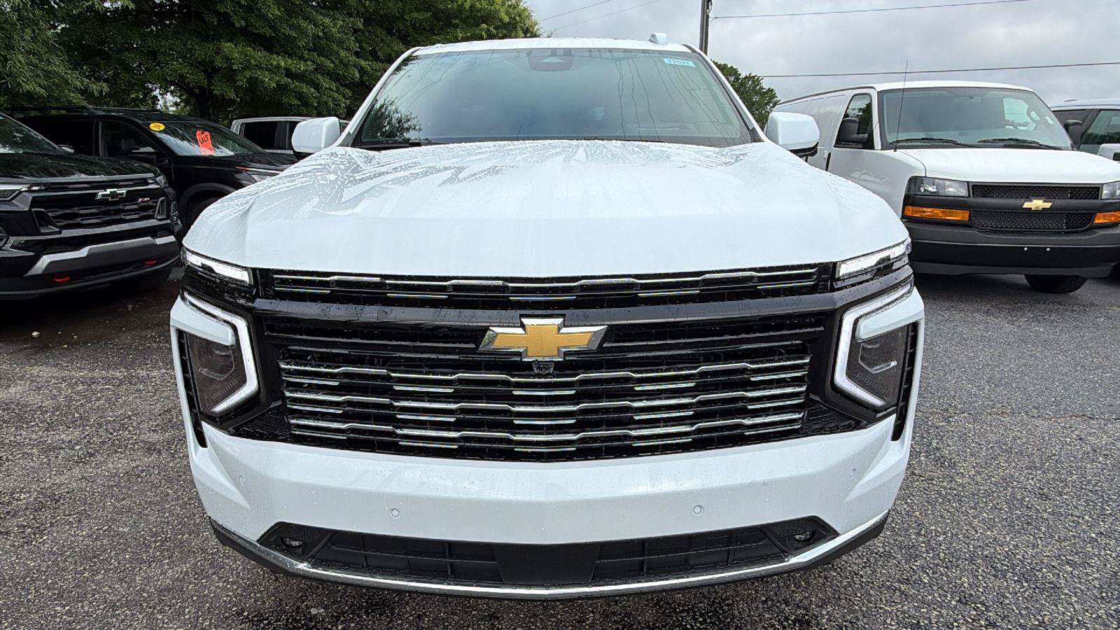 New 2026 Chevrolet Suburban High Country AWD/4WD image 2