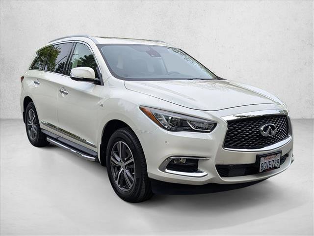 Used 2019 INFINITI QX60 Luxe w/ Essential Package image 3