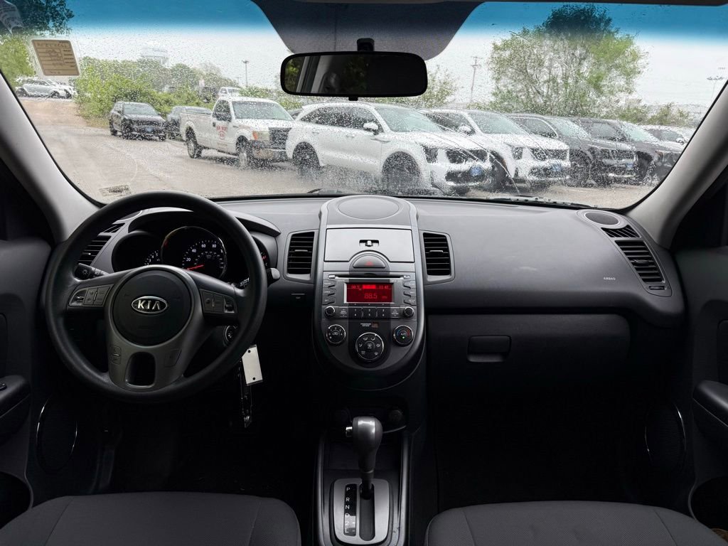 Used 2010 Kia Soul + FWD image 20