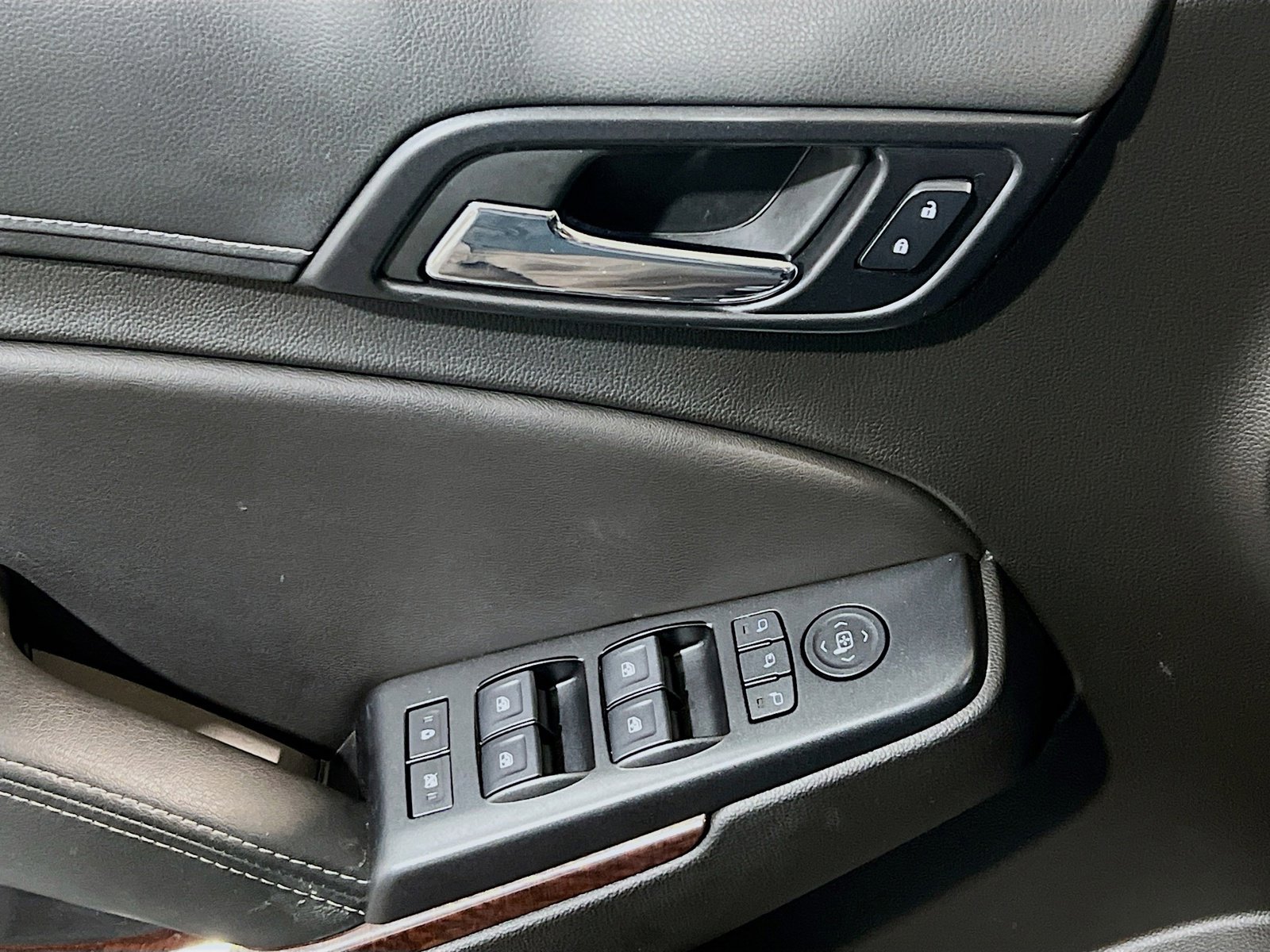 Used 2019 GMC Yukon SLT image 13