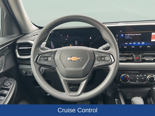 Used 2025 Chevrolet TrailBlazer LT AWD/4WD image 8