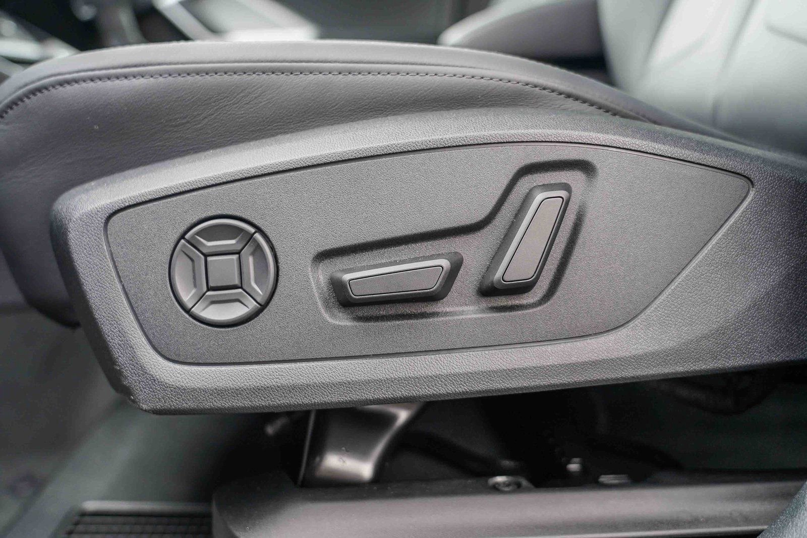 New 2025 Audi Q3 2.0T Premium Plus image 22