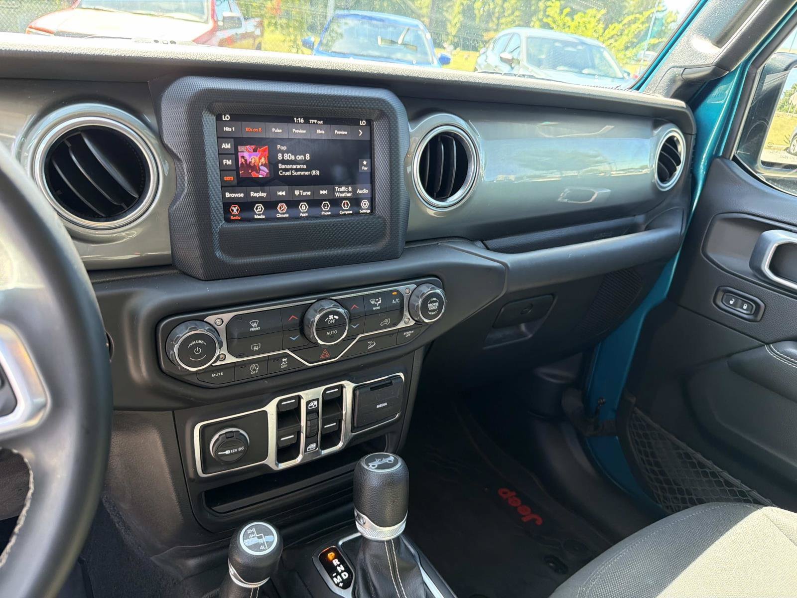 Used 2019 Jeep Wrangler Unlimited Sahara AWD/4WD image 30