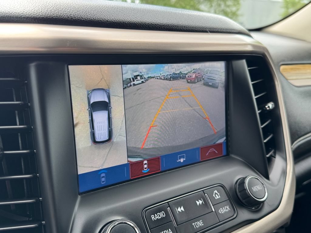 Used 2018 GMC Acadia Denali w/ Technology Package AWD/4WD image 38