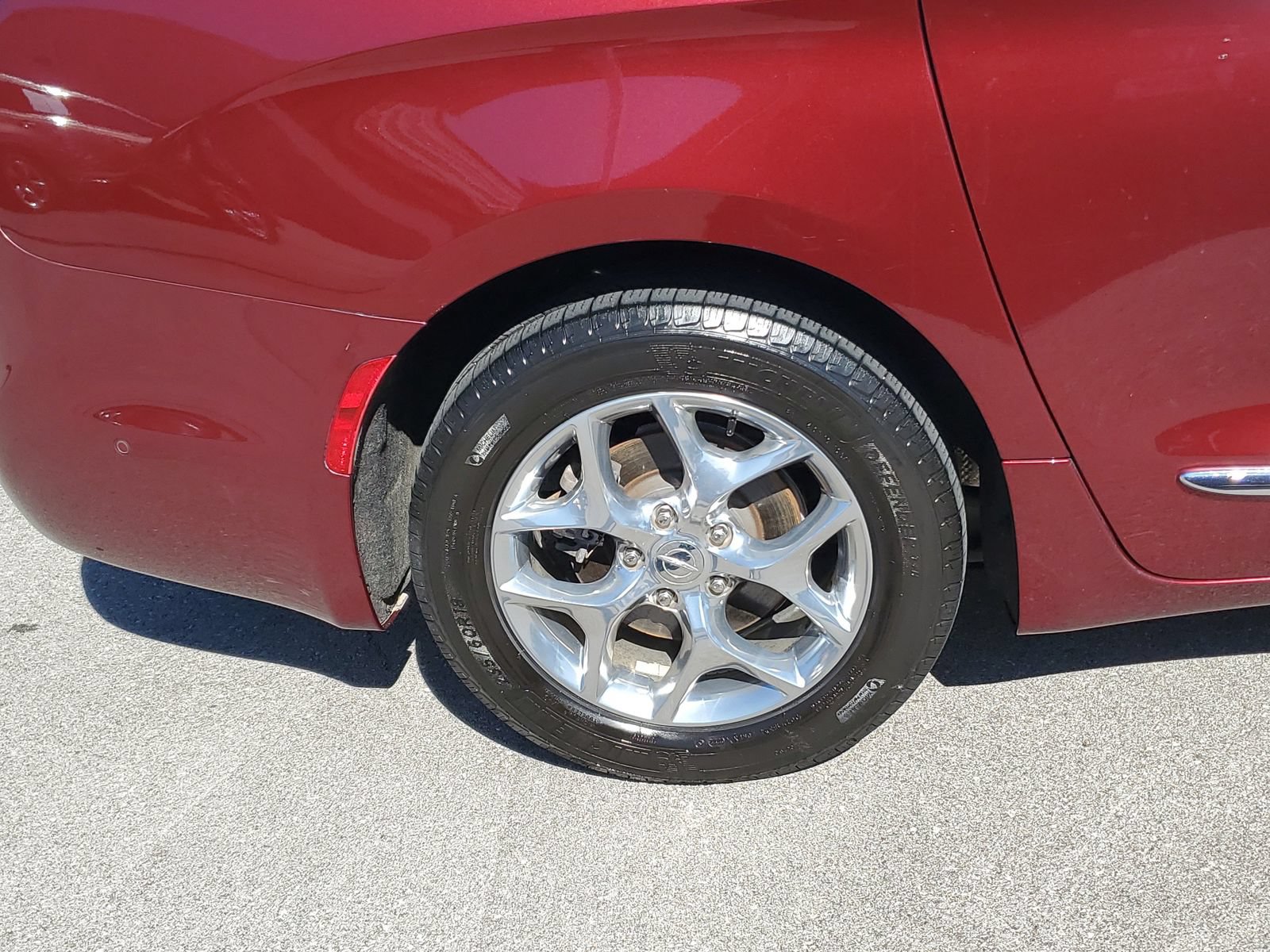 Used 2019 Chrysler Pacifica Limited FWD image 5