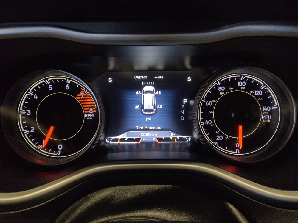 Used 2016 Jeep Cherokee Limited w/ Luxury Group image 23